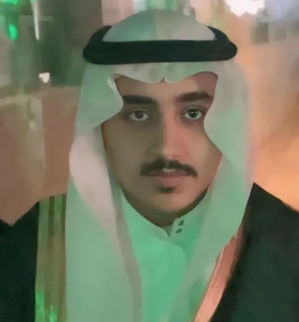 من القديح.. جامعة حفر الباطن تمنح «السيد حسين الخضراوي» البكالوريوس في اللغة الإنجليزية