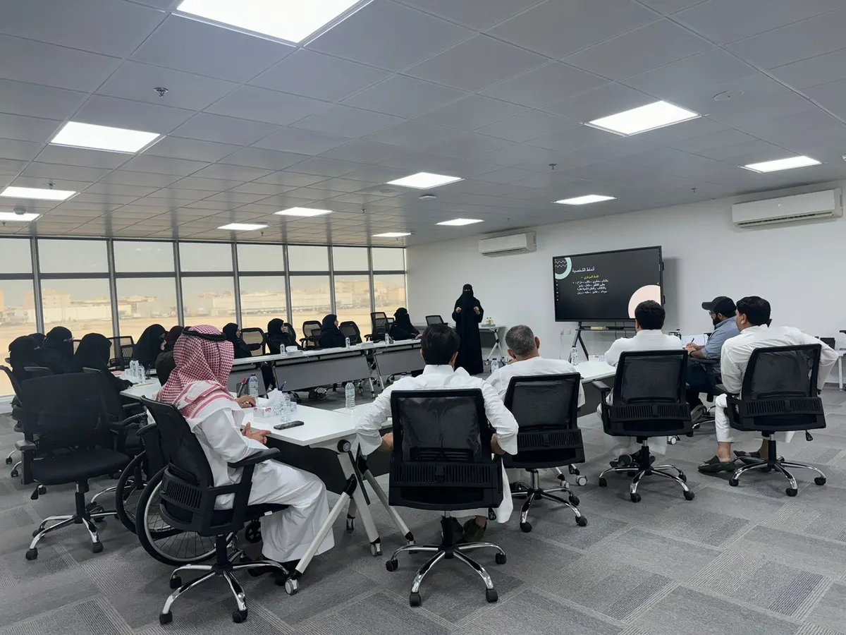 في سيهات.. «سعادة» تنظم ورشة التعامل الأمثل في بيئة العمل لمنسوبيها