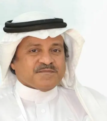 من سنابس.. بعد 3 عقود من الخدمة في السلك التعليمي.. مجمع الخليل بن أحمد التعليمي بالربيعية يكرم المعلم جلال عبد الوهاب