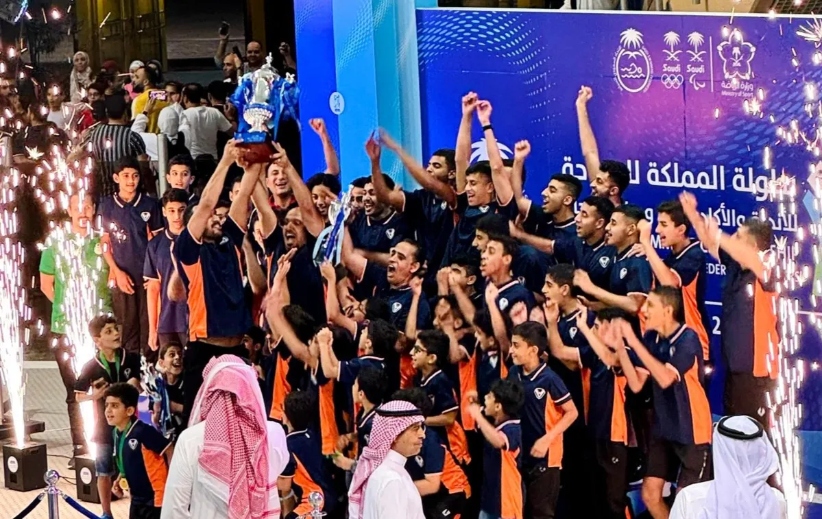 من صفوى.. نادي الصفا يحقق كأس «بطولة المملكة للسباحة»