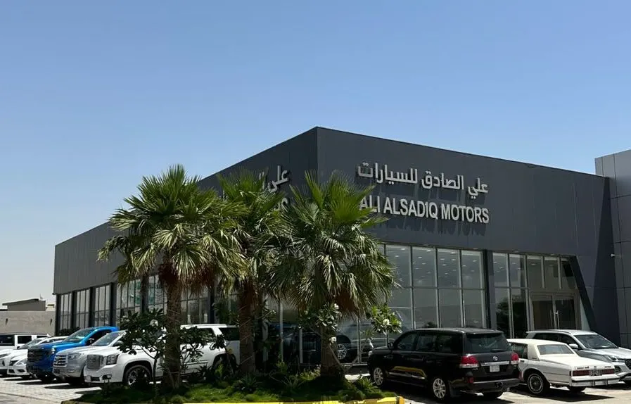 معرض علي الصادق للسيارات.. عروض قوية ودفعات ميسرة