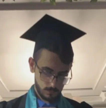 من صفوى.. المعهد التقني بالدمام يمنح «محمد المغلق» الدبلوم في الكهرباء الصناعية
