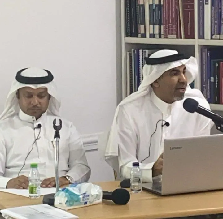 في سيهات.. عبر قراءات فلسفية.. مالك فتيل يوجه بوصلته نحو الشاعر السديري