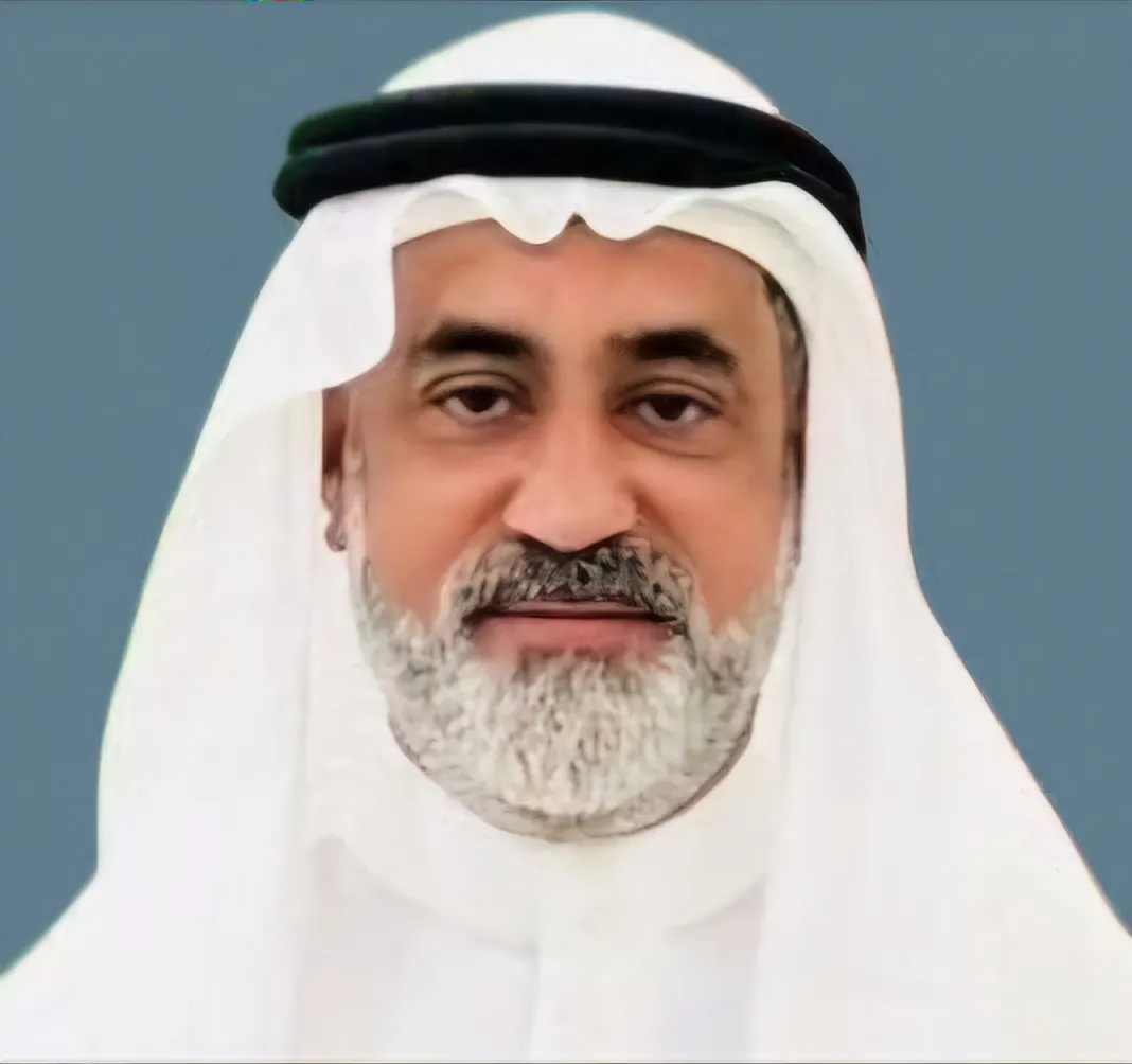 نظير جهوده لأكثر من ثلاثين سنة في التدريس.. مدرسة الربيعية الابتدائية تكرم «حسين آل هاشم»