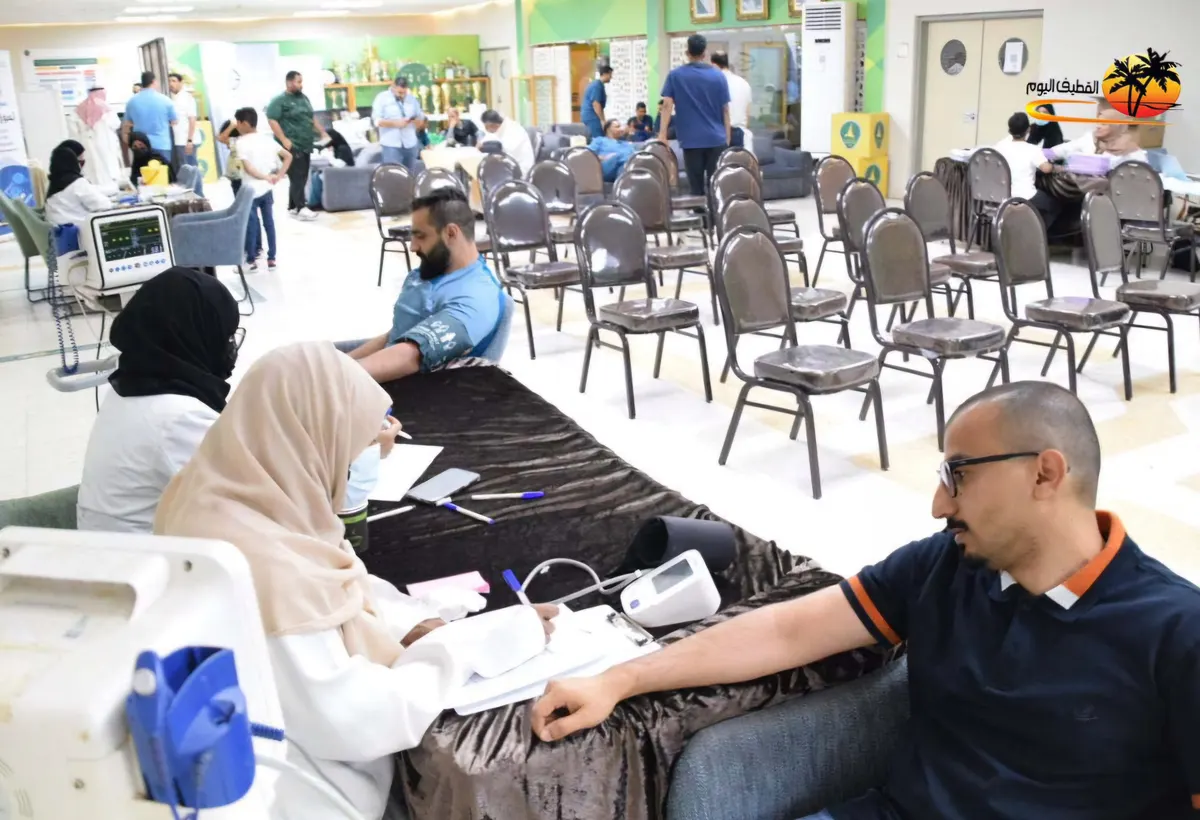 في سيهات.. «ومن أحياها 19» تستقطب 86 متبرعًا في يومها الأول