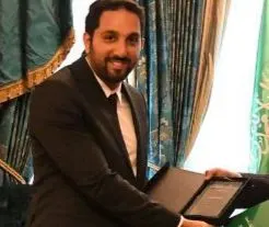 لجهوده المتميزة.. سفارة المملكة بالمملكة المتحدة تكرم محمد العوامي