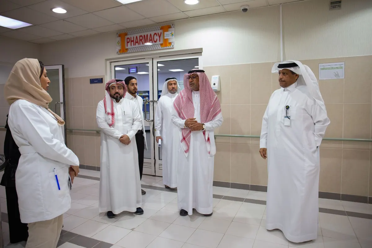 مركز التأهيل الشامل بالدمام و«سعادة سيهات» على طاولة النقاش