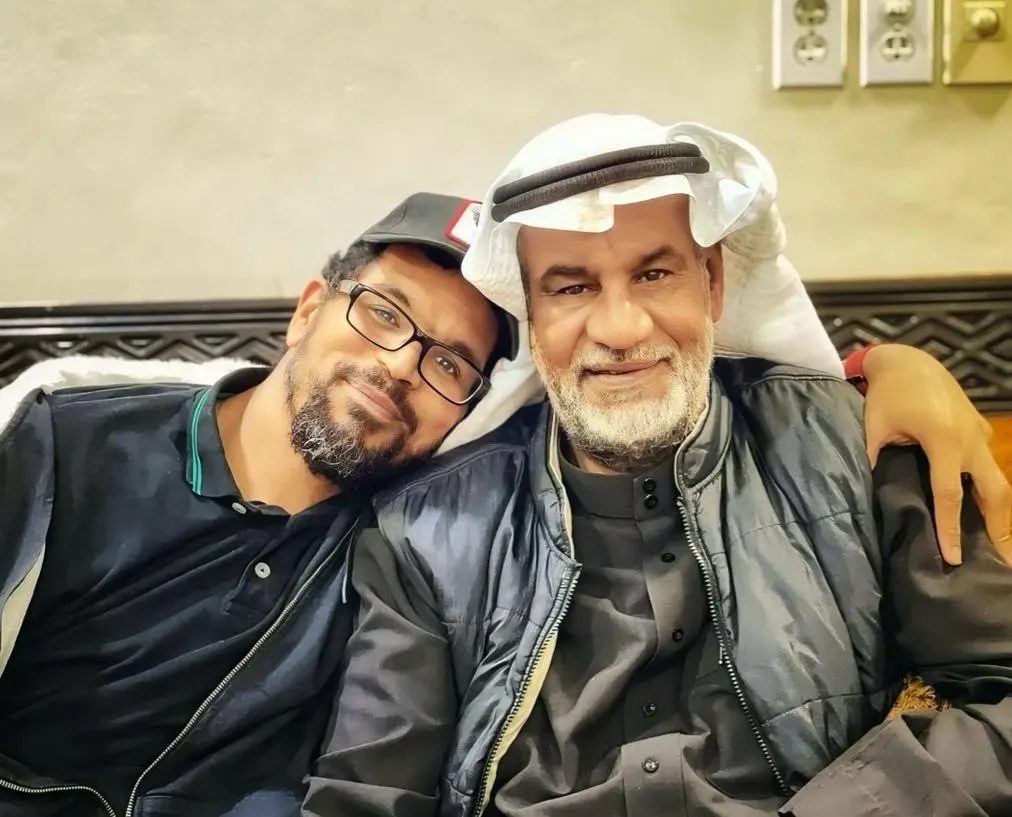 من صور البر في سيهات.. آل كرم ينهي معاناة خمس سنوات لوالده مع الفشل الكلوي