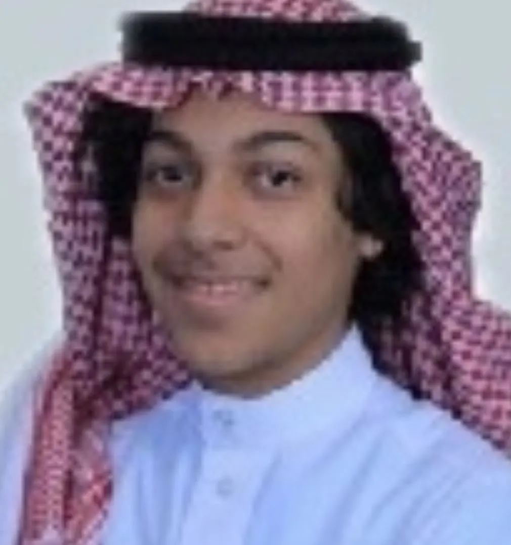 في «عنك القطيف».. أهالي العليوات يحتفون بالطالب وسام آل قنبر