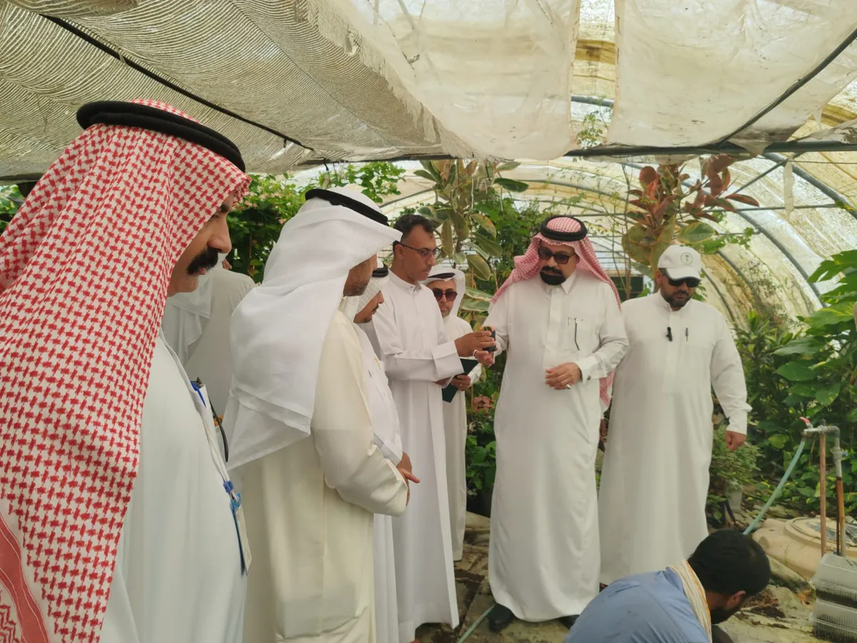 في القطيف.. مدير مكتب البيئة يطّلع على قطاع المشاتل بالمحافظة