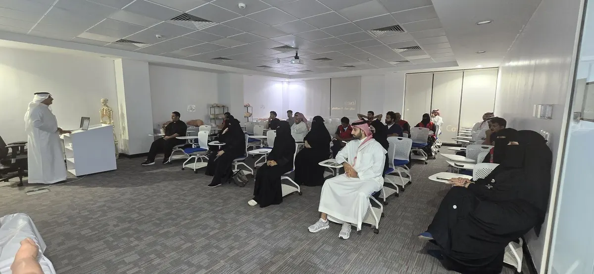 هيئة الهلال الأحمر السعودي بالمنطقة الشرقية تقيم محاضرة توعوية بالتعاون مع جمعية أصدقاء البيئة