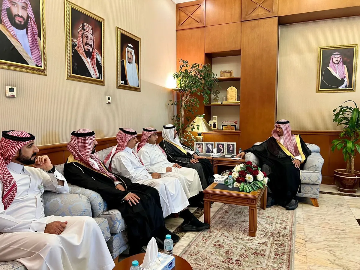 محافظ القطيف يلتقي مدير عام المركز الوطني لتنمية الغطاء النباتي ومكافحة التصحر بالشرقية