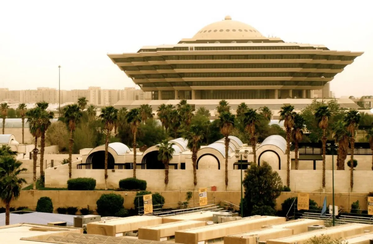 الداخلية تحيل (7) مواطنين إلى النيابة العامة.. لارتكابهم جرائم مُهددة للوحدة الوطنية والسلم والأمن المُجتمعي