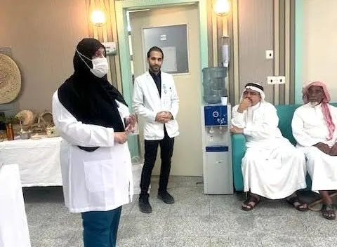 حفظ كرامة كبار السن.. في مركز صحي القديح