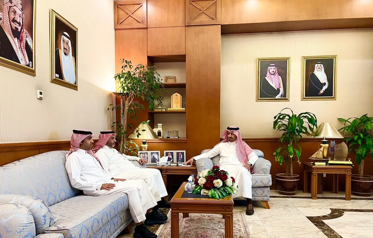 الخريف يلتقي رئيسي تشغيل شبكة القطيف الصحية وشبكة الخدمات الصحية الطرفية