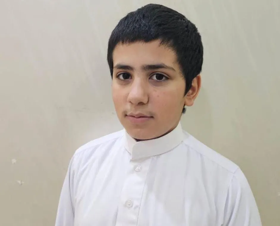 من صفوى.. بتقدير ممتاز.. الحافظ ريسان المير ينهي اختبار حفظ ثلاثة أجزاء في جمعية خيركم بجدة