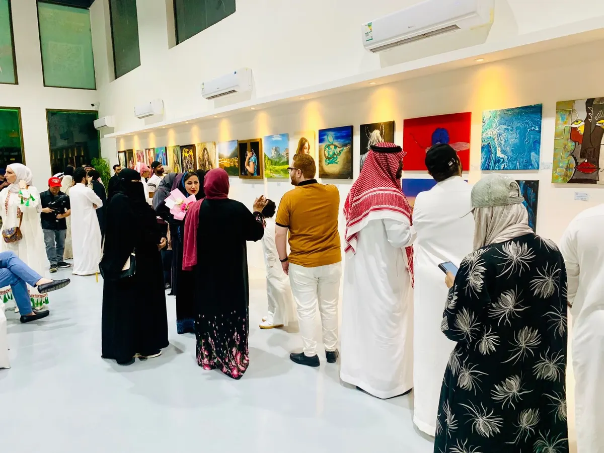 جمعية الثقافة والفنون بالدمام تدشّن برامجها في «نوفمبر - الشرقية تبدع» بمعرض «جاهز للعرض»