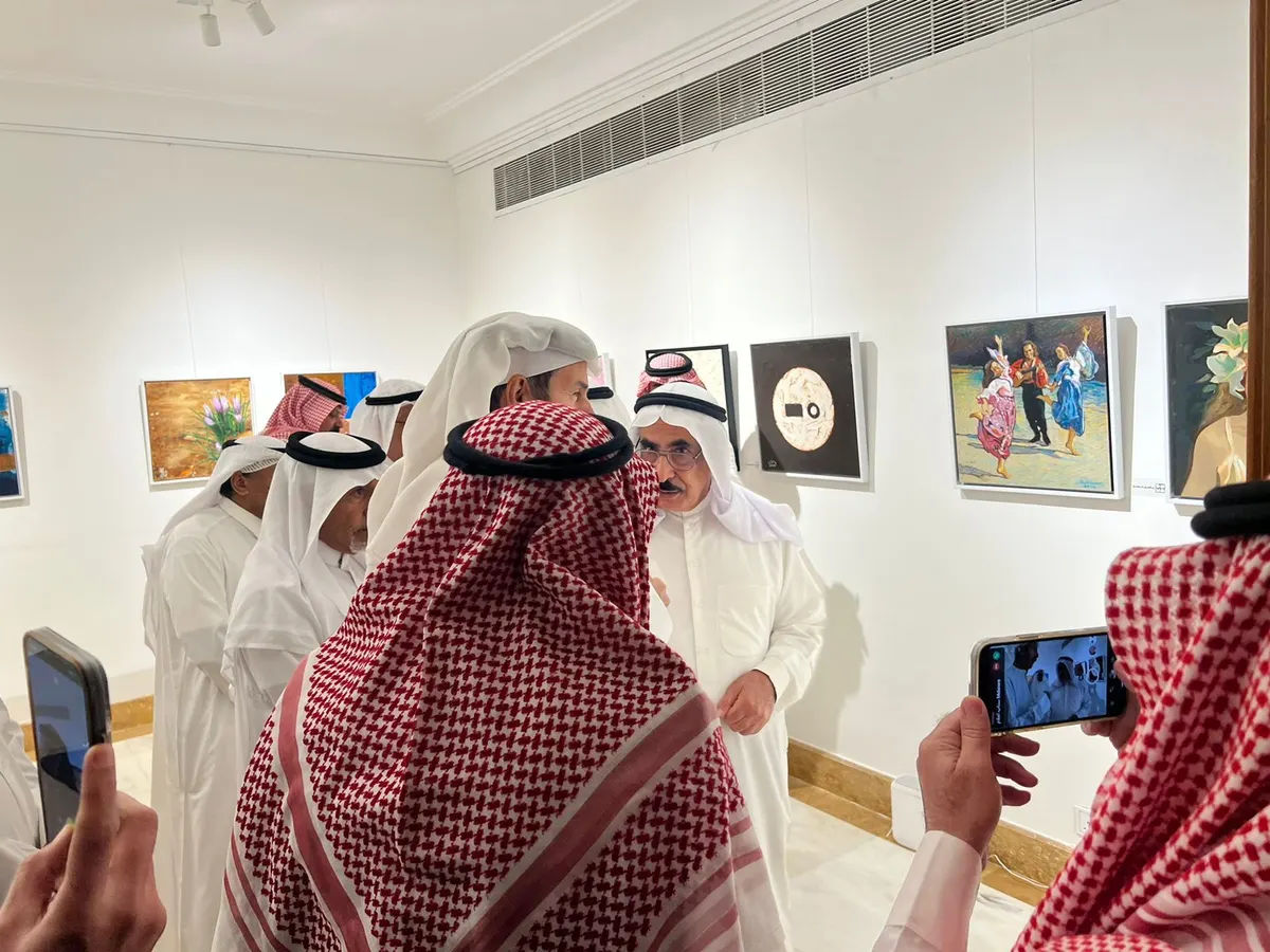 سفَر فني لـ 100 لوحة رسمها 58 فنانًا.. روازن القطيف ترتحل إلى دار نورة في الأحساء