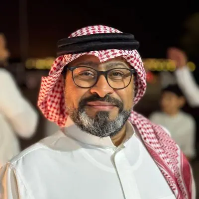 من «قديح القطيف».. من بين 15 عرضًا.. ذاكرة عباس الحايك الصفراء تمثل المملكة في مهرجان المسرح العربي بمسقط