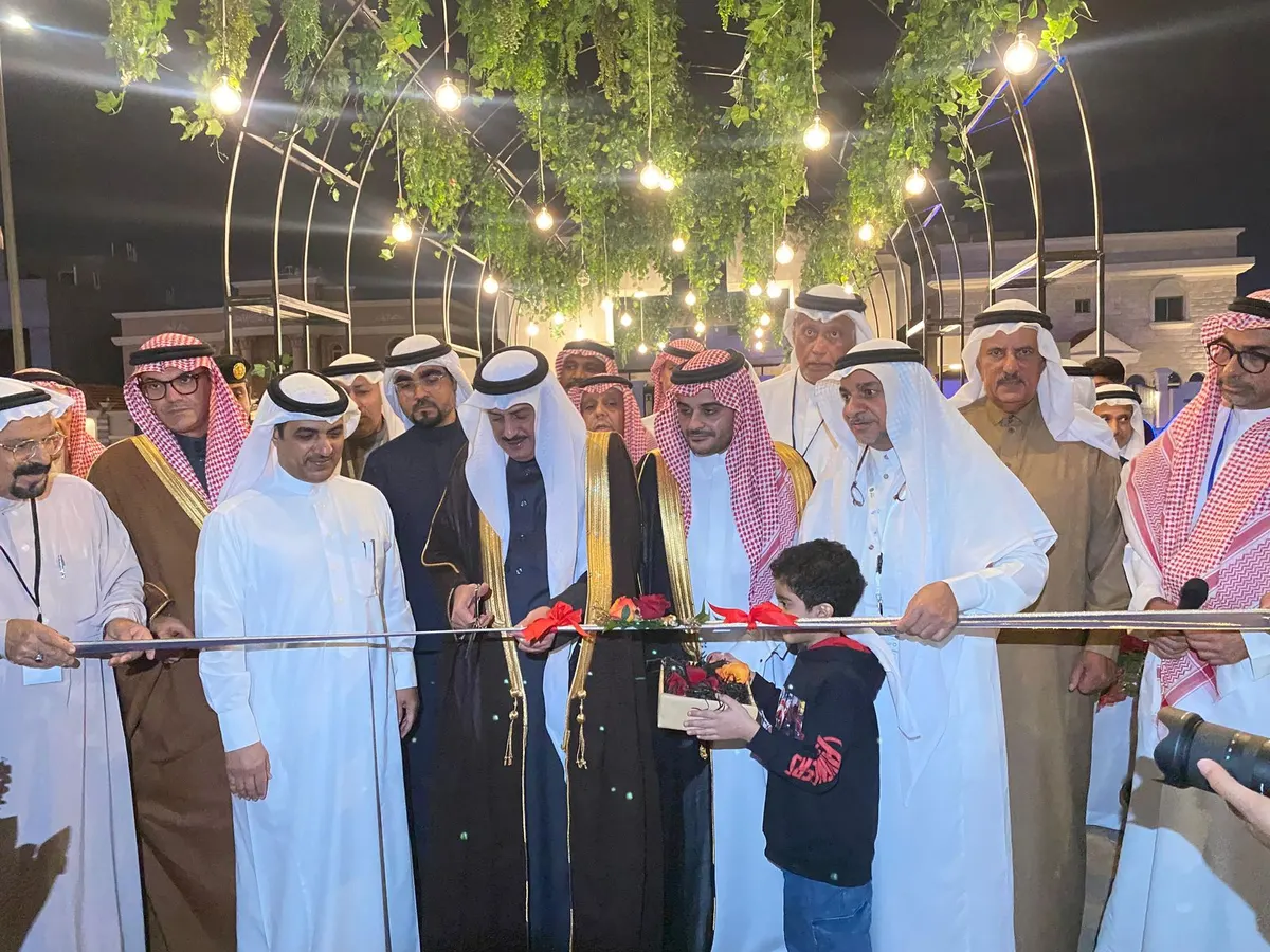 بالصور.. محافظ القطيف يرعى انطلاق فعاليات «يوم التطوع السعودي والعالمي».. في منتزه سيهات