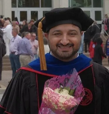 من العوامية.. جامعة الأباما بأمريكا تمنح «علي الشيخ» الدكتوراه في الهندسة الكيميائية