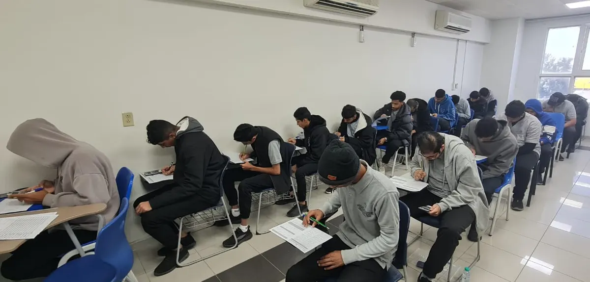 بالصور.. «2150 متدربًا» على مقاعد الاختبارات بـ«تقني القطيف»