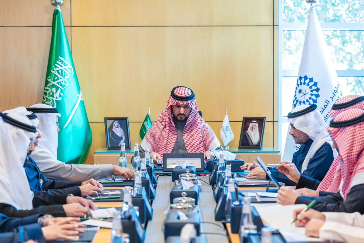 نائب أمير الشرقية يطلع على سير أعمال مشروعات دراسات المخطط التفصيلي لتطوير جزيرة دارين وتاروت