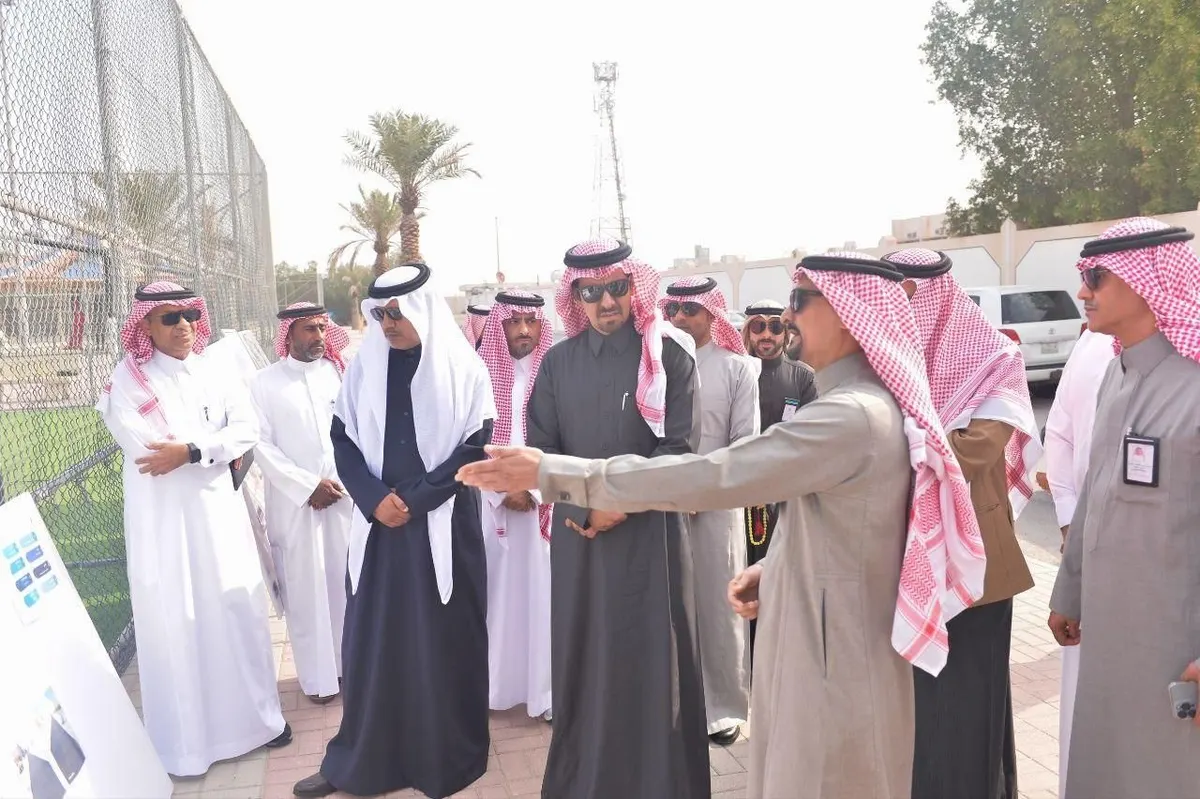 الخريف يقف ميدانيًا على المشاريع التنموية في الأوجام