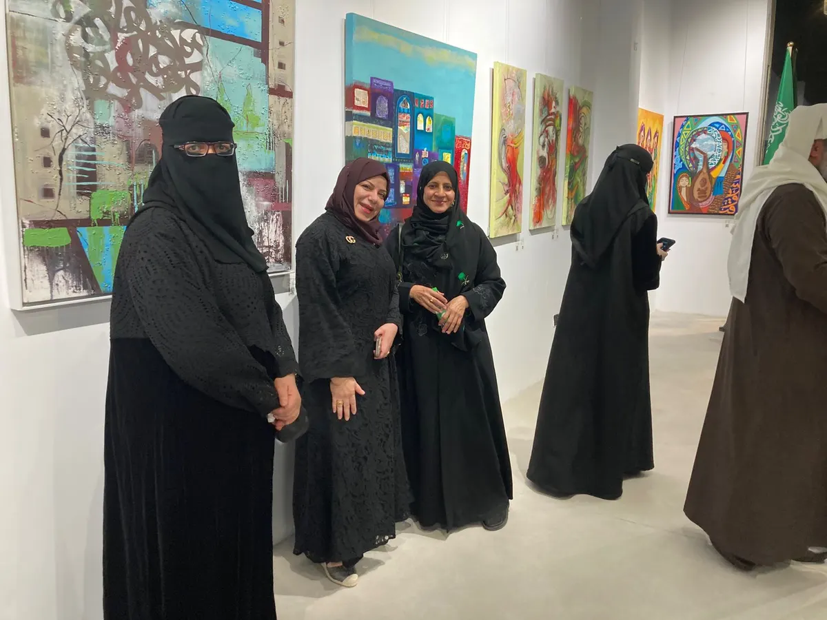 خصيصًا لتشكيليّ القطيف.. معرض اللؤلؤ يحتضن 22 عملًا فنيًا بالرياض