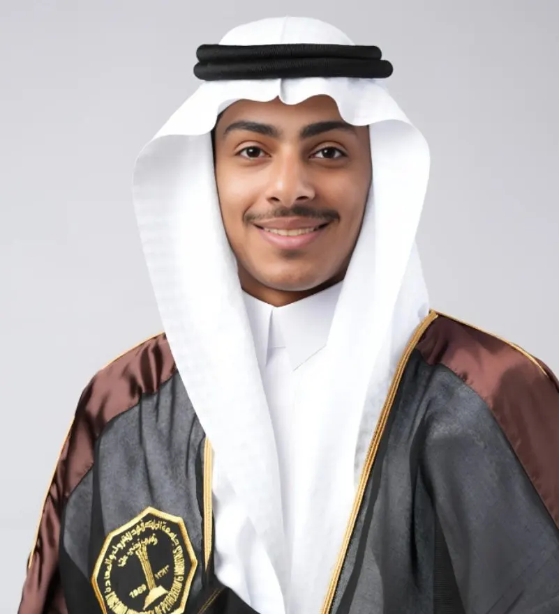 من التوبي.. جامعة الملك فهد للبترول والمعادن تمنح «كميل آل عمير» البكالوريوس في علوم الهندسة المعمارية