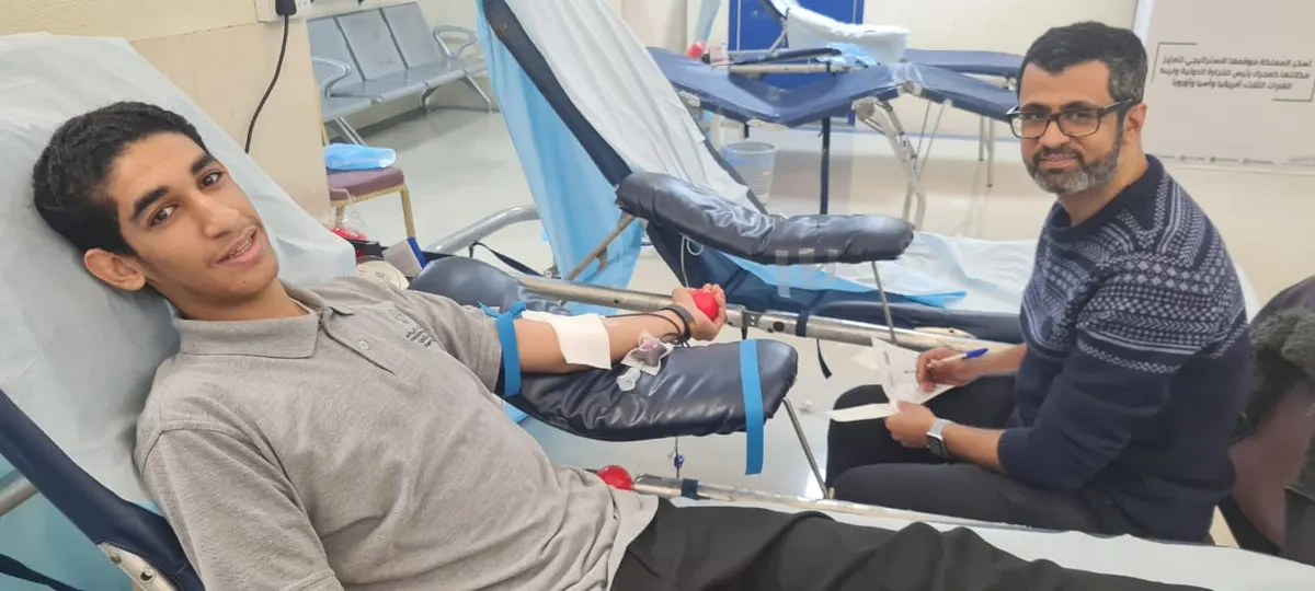 بالصور.. 150 متبرعًا في حملة التبرع بالدم بتقنية القطيف