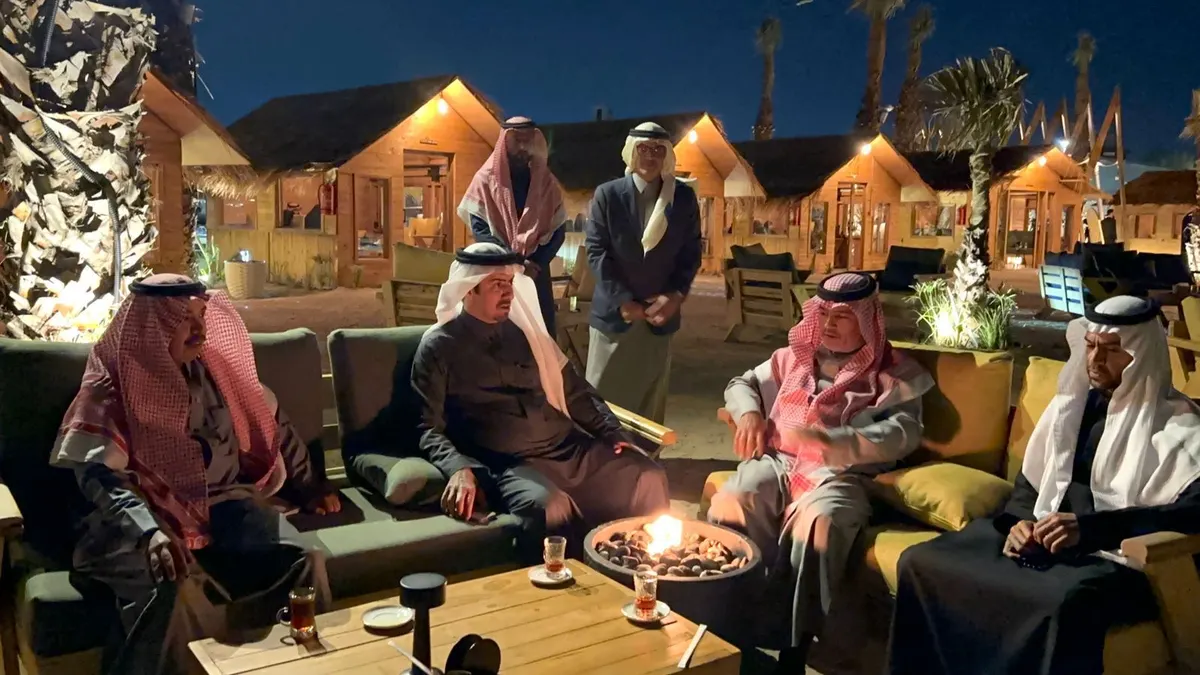 محافظ القطيف يقف على مشروع أسس بيج.. على شاطئ الرملة البيضاء بجزيرة دارين وتاروت