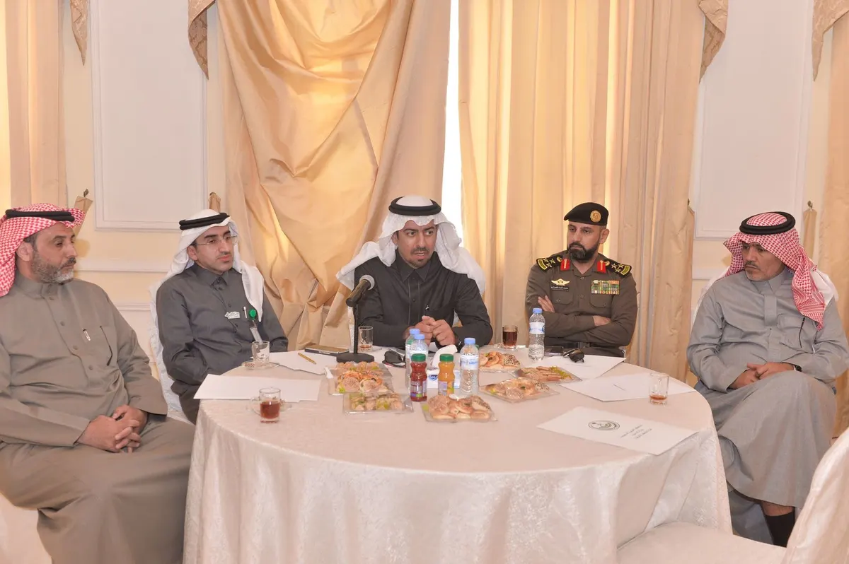 برئاسة الخريف.. اللجنة الرئيسية لبرنامج المدينة الصحية بمحافظة القطيف تعقد لقاءها الأول