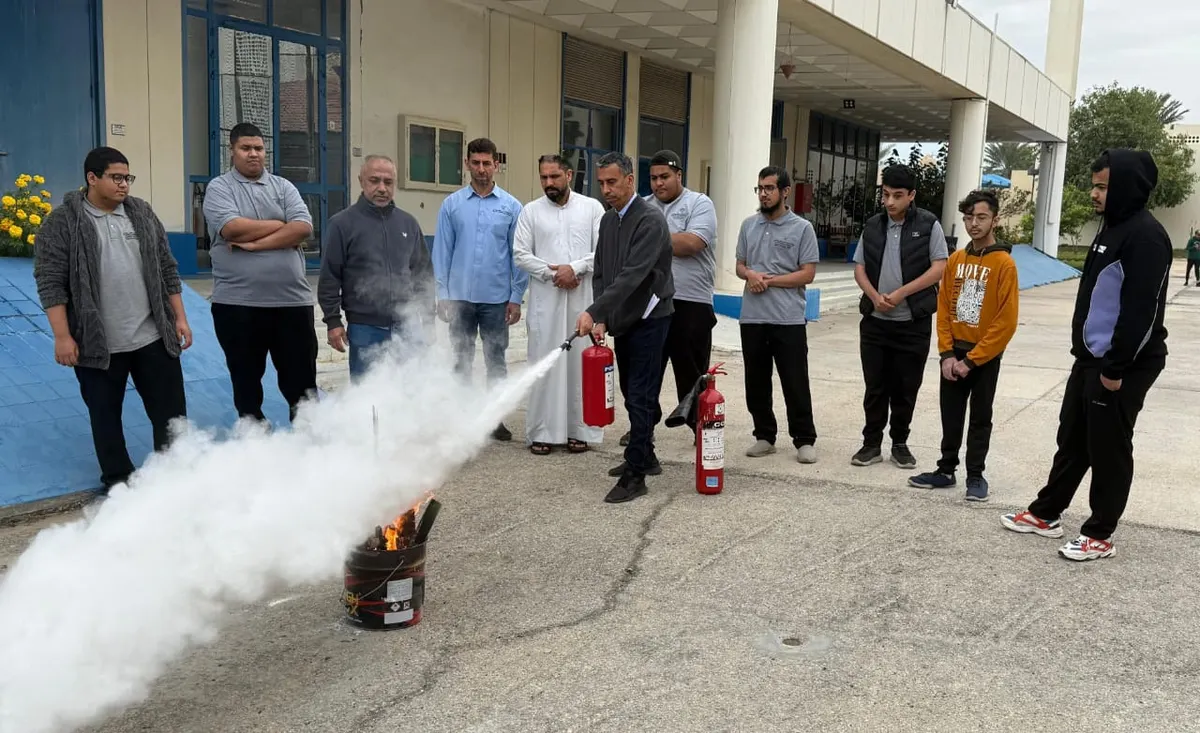 بورش عمل وحريق وهمي.. «تقنية القطيف» تحتفى باليوم العالمي للدفاع المدني