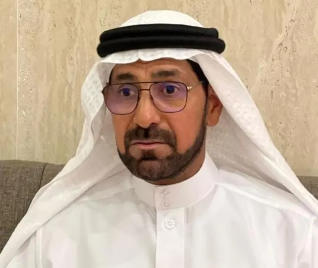 من الخويلدية.. نظير عطائه في التعليم.. مدرسة ذات الصواري الابتدائية تُكرّم «عبدالله الأصيل»