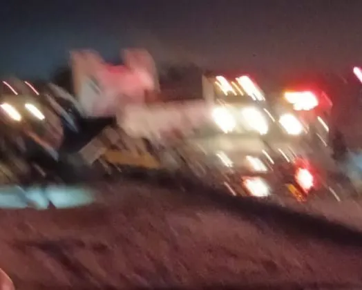 ثلاث وفيات وإصابة في حادث مروري مروّع على طريق الكويت القديم بالقطيف