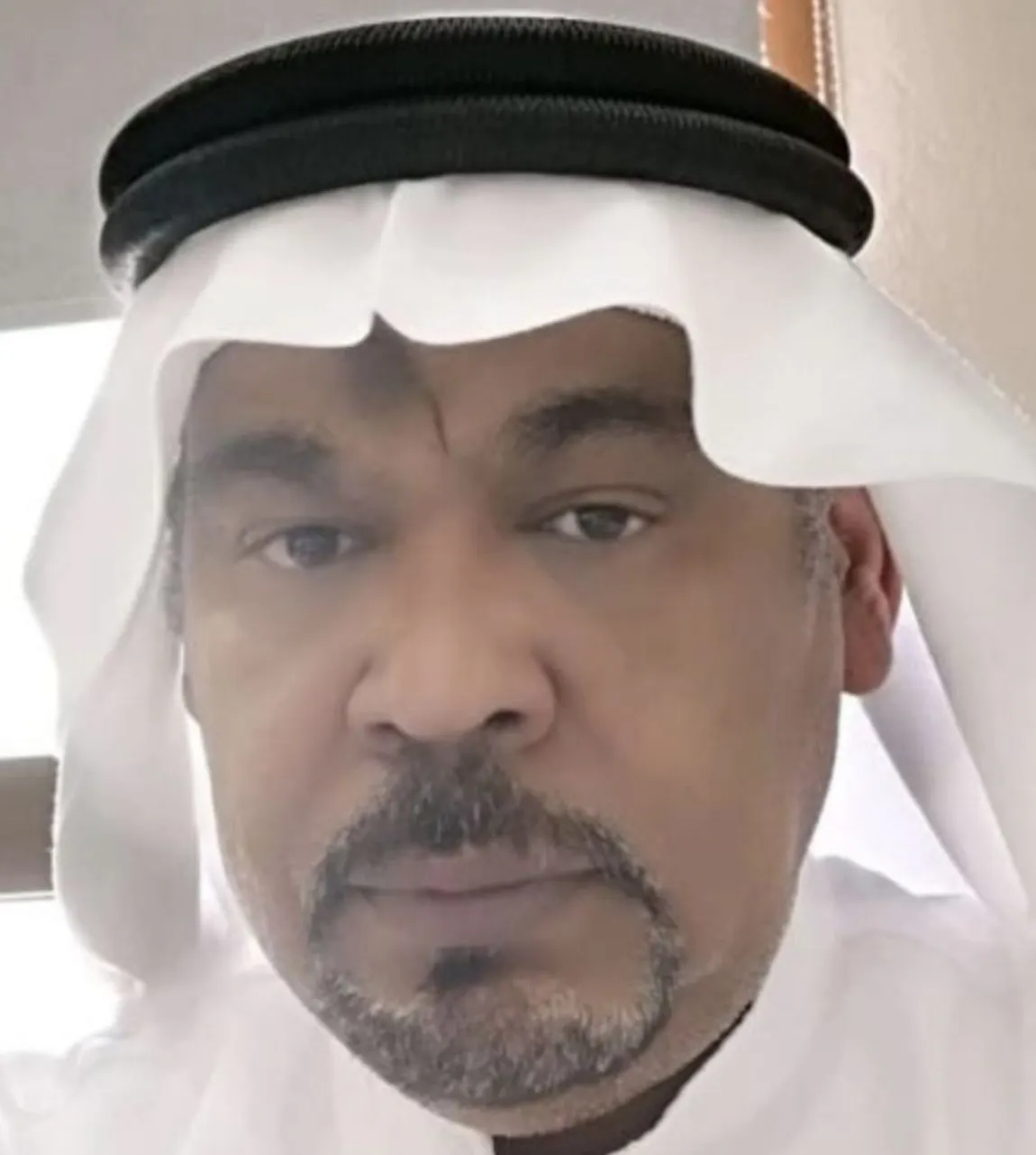الشاعر طاهر الفلفل يُهدي «القطيف اليوم» قصيدة حب وامتنان: «قَادَنِي الشَّوْقُ فَاقْتَحَمْتُ الجِدَارَا»