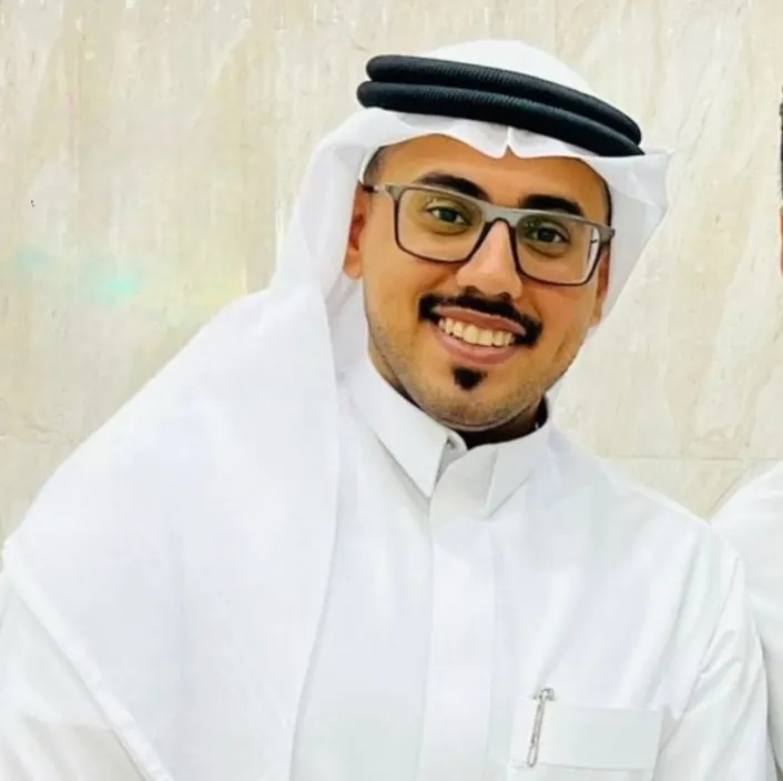 من القطيف.. «أبو ديب» يحتفي بعقد قرانه على «خزعل»
