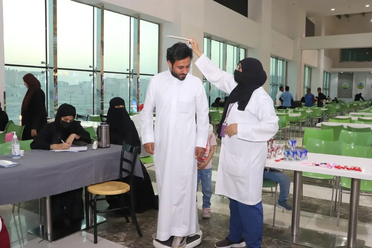 مستشفى القطيف يخرج من أسواره.. ويبحث عن أرقام صحية مجهولة
