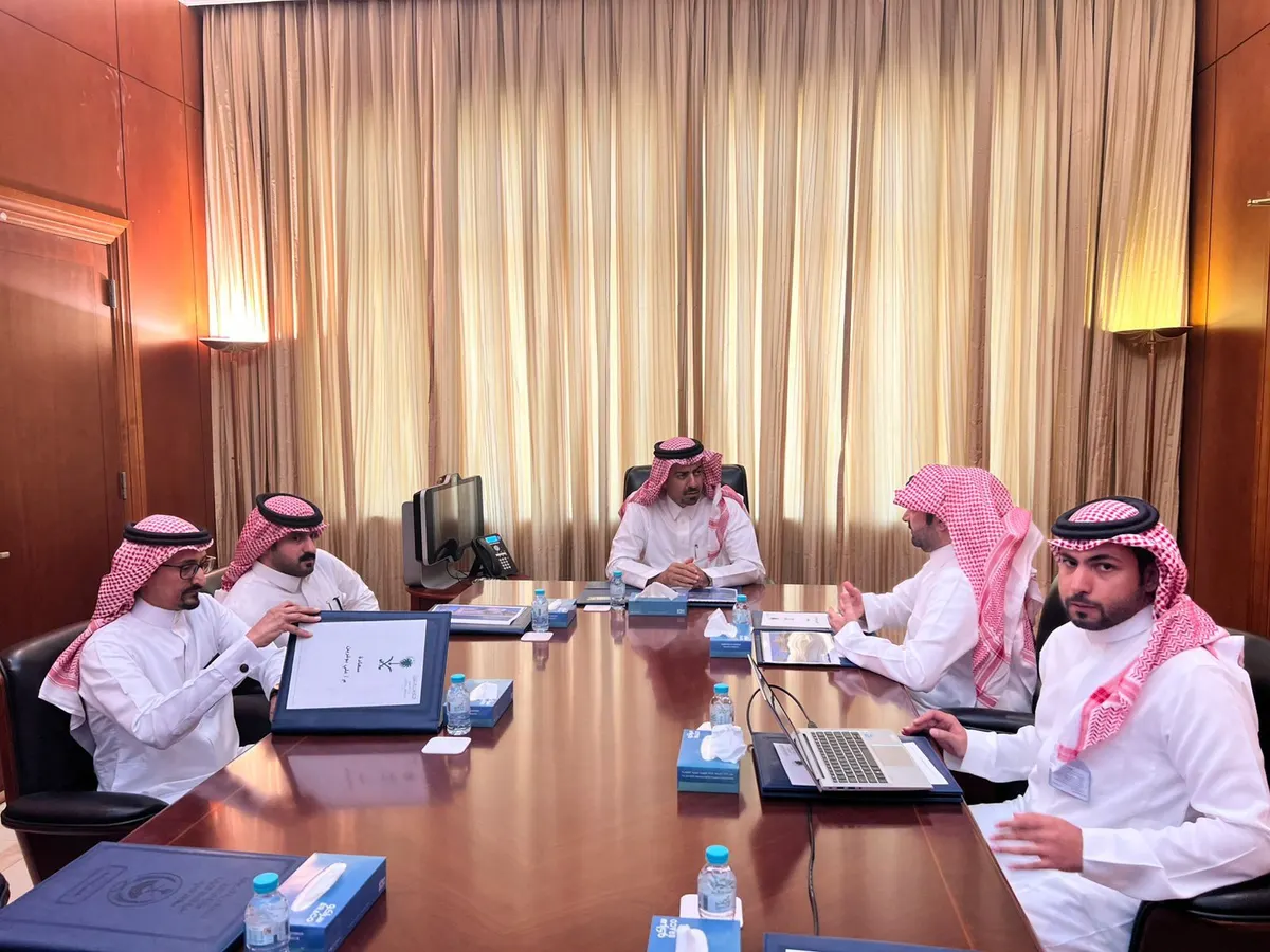 محافظ القطيف يطّلع على مشاريع شركة المياه الوطنية وخطط استكمال الربط بشبكة المياه المحلاة