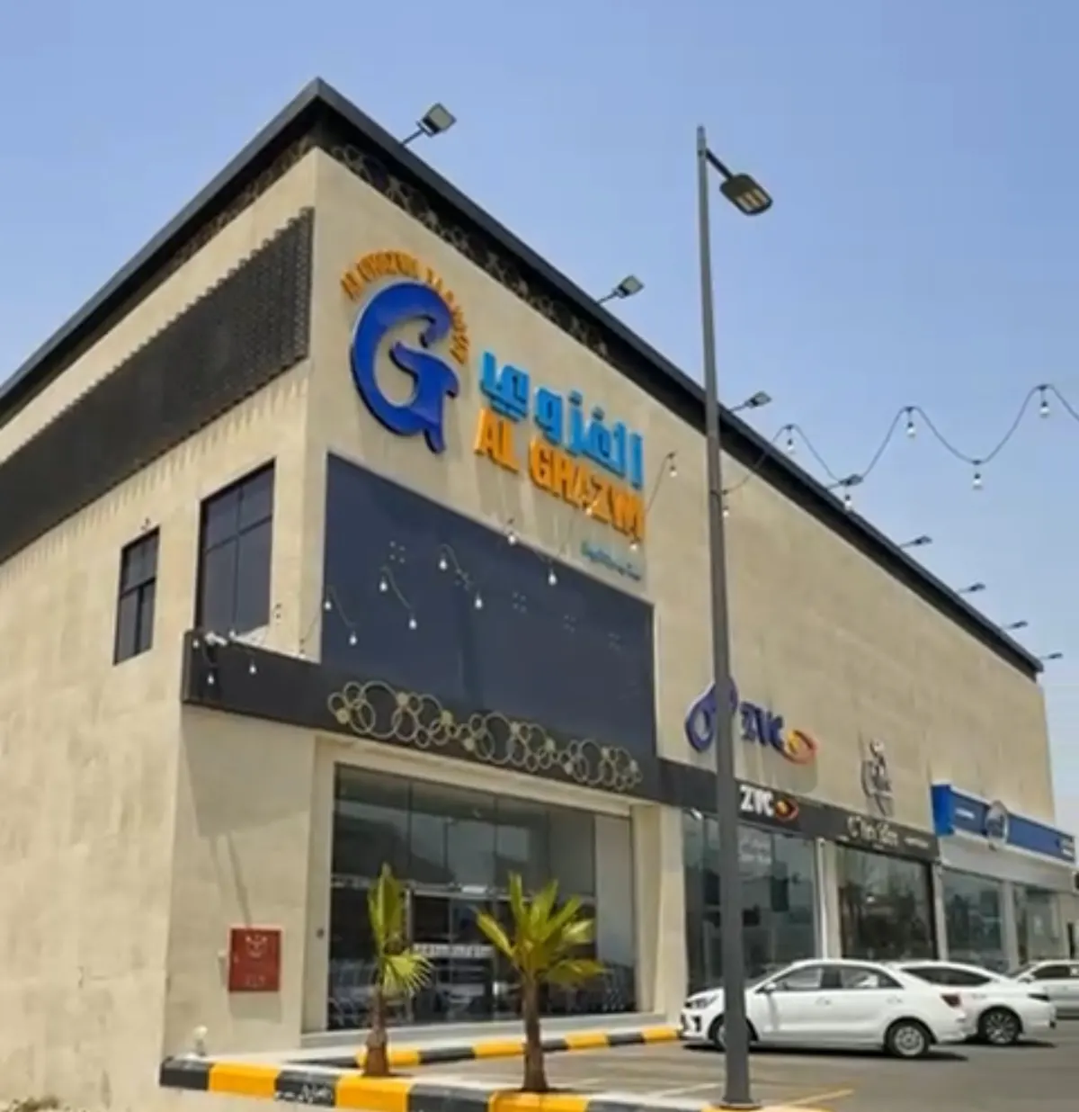عروض المدارس.. من الغزوي فاشن