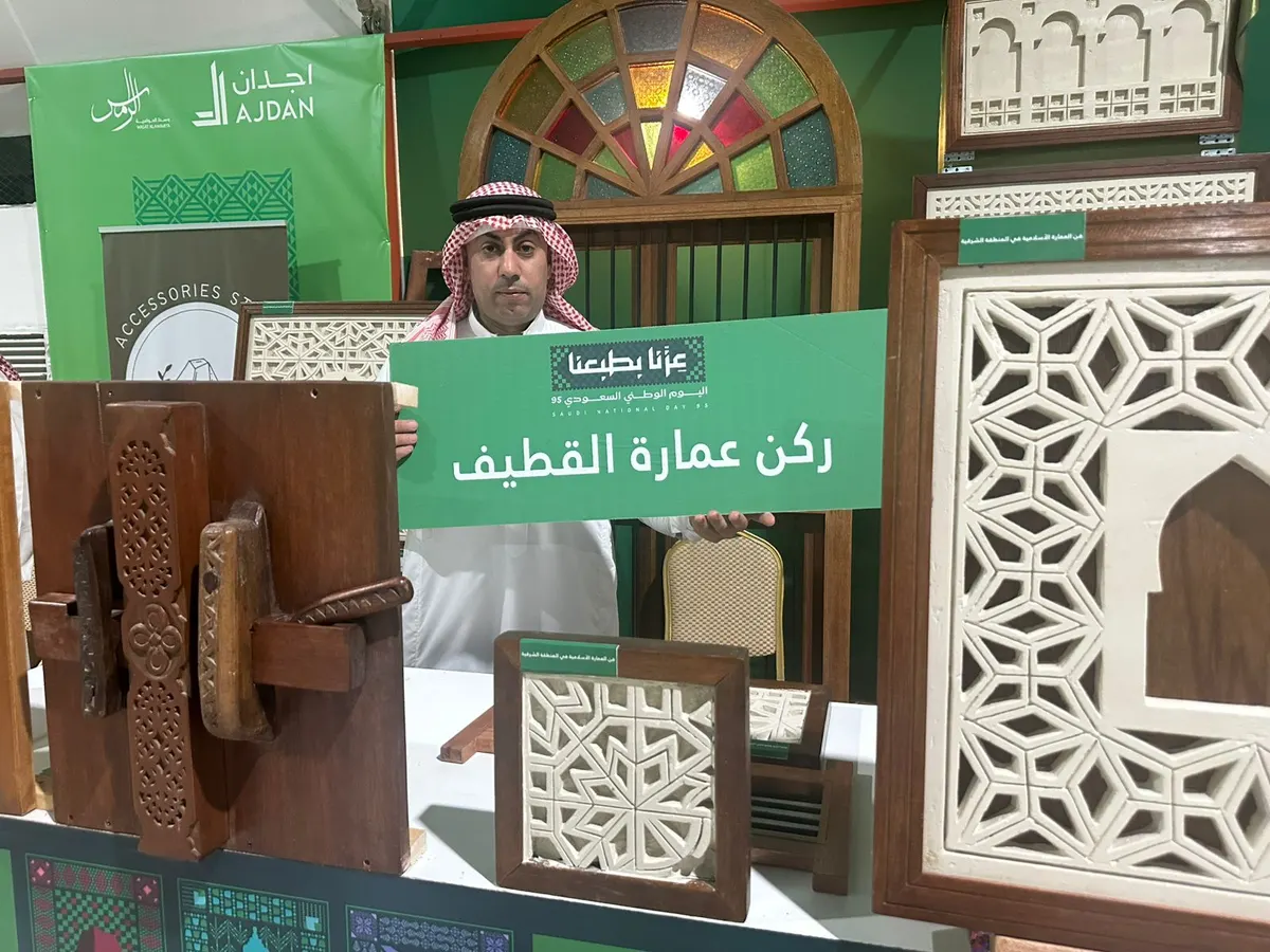 حبيب آل سليس وعباس عبدالغني.. أنامل تحيي العمارة الإسلامية من قلب الرامس إلى حاضر القطيف