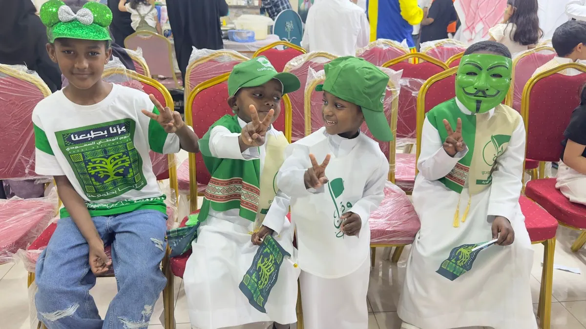 في نادي الساحل بعنك.. كرنفال وطني ينسج الفرح في اليوم الـ95