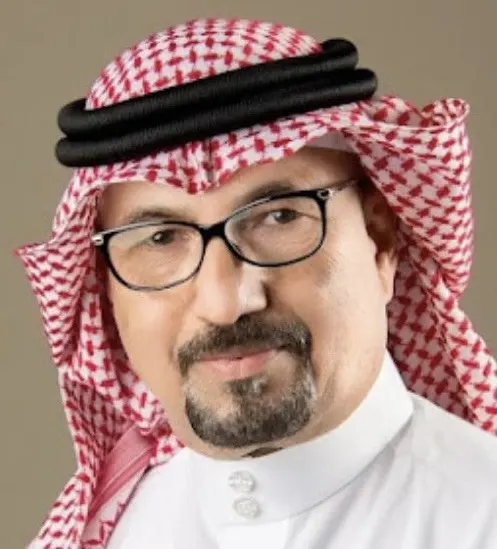في «أصداء عبر المحيطات».. الشاعر ناصر الشيخ أحمد يشيد جسرًا شعريًا بين العوامية وكاليفورنيا