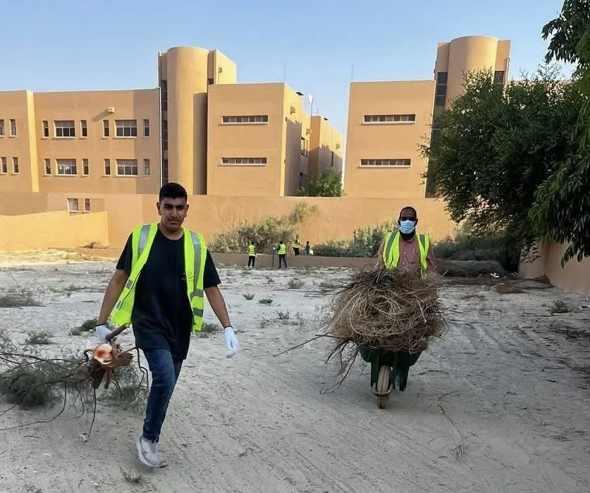 في الجارودية.. غادروها متسلحين بالعلم.. وعادوا إليها بالقاري والمحش والمنشار