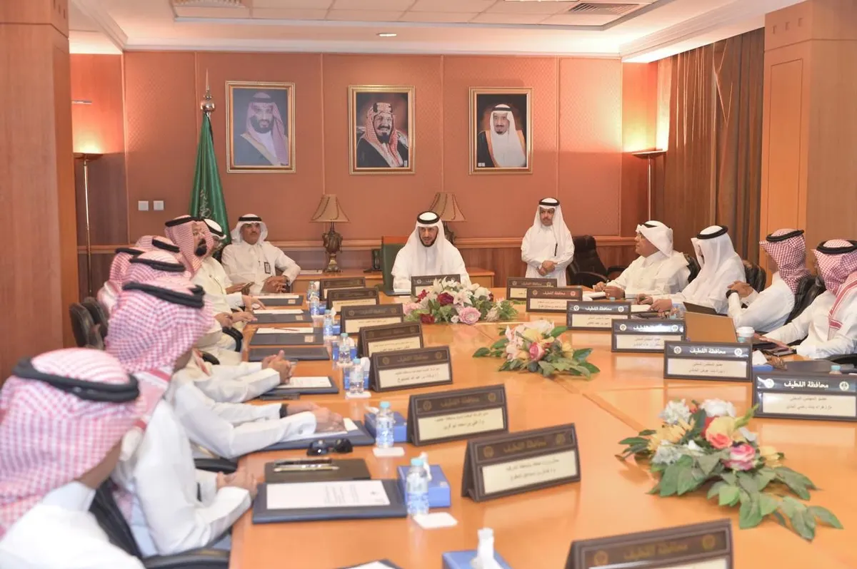 برئاسة السيف.. محلي القطيف يستعرض مشاريع 2025 ومقترح السوق البحري التراثي بالمحافظة