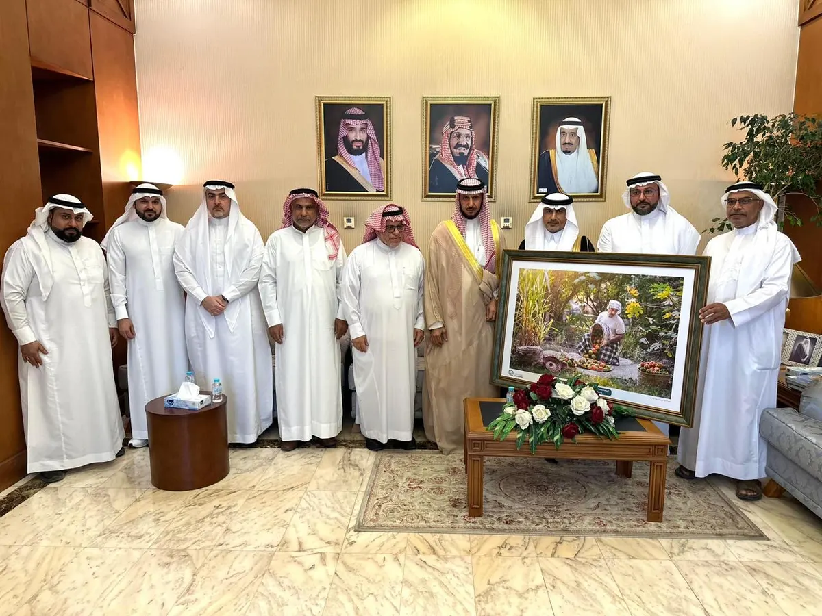 محافظ القطيف يلتقي رئيس وأعضاء جمعية العوامية الخيرية