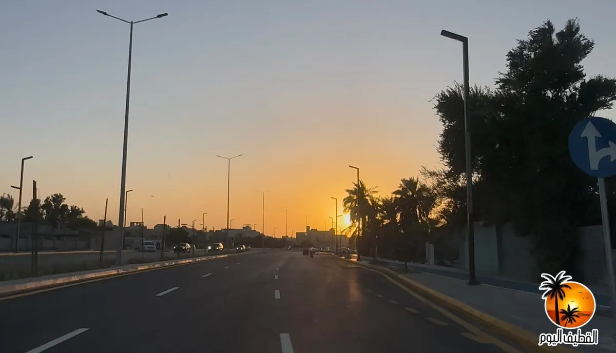 الضباب يلف القطيف.. و«الأرصاد» تصدر تنبيهًا برتقاليًا بانعدام الرؤية