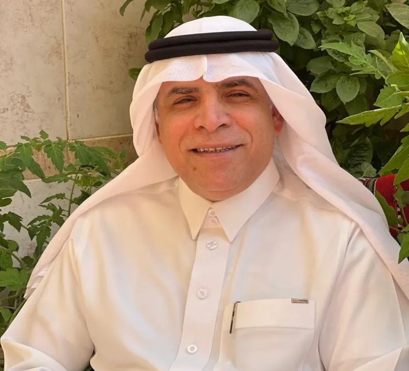من العوامية.. بعد سنوات من العطاء.. جعفر آل ربح يترجل عن سلك التعليم