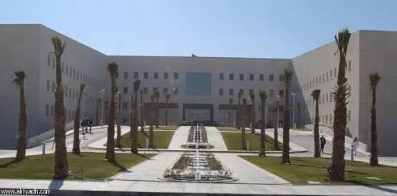 تعليق الدراسة الحضورية وتحويلها عن بُعد غدًا بالقطيف ومدن بالشرقية وحفر الباطن